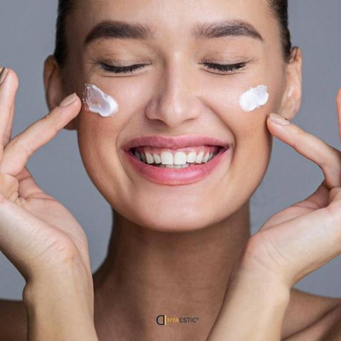 Sữa Rửa Mặt Dịu Nhẹ Hyaestic 50ml - Làm Sạch Sâu, Giảm Bã Nhờn Với 1% BHA, Phù Hợp Mọi Loại Da