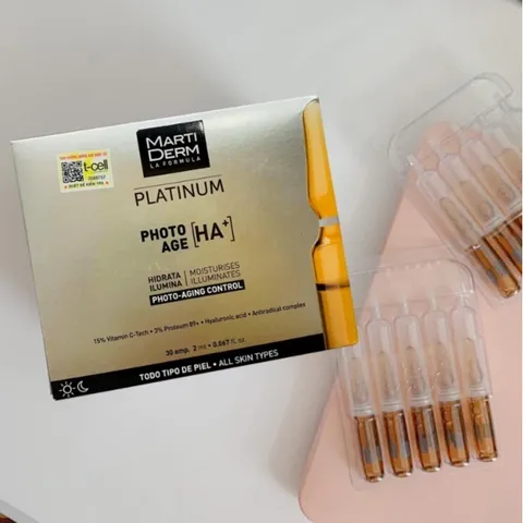 Tinh Chất Chống Lão Hóa Martiderm Platinum Photo Age HA+ - 30 Ống Ampoule 15% Vitamin C Nguyên Chất, Sáng Da, Săn Chắc Da