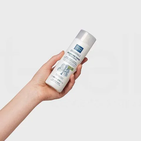 Nước Hoa Hồng MartiDerm Essentials 200ml - Toner Cân Bằng Da Kiểm Soát Dầu, Giảm Mụn Chứa BHA và Vitamin C cho Da Dầu, Hỗn Hợp