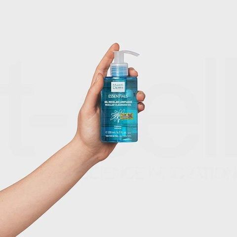 Gel Rửa Mặt MartiDerm Essentials Micellar 200ml - Tẩy Trang, Làm Sạch Sâu Dịu Nhẹ Cho Mọi Loại Da, An Toàn Cho Da Nhạy Cảm