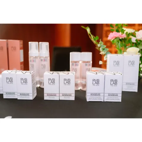 Kem Mắt Giảm Thâm Quầng RVB LAB THE SKIN 15ml - Dưỡng Ẩm, Giảm Bọng Mắt & Chân Chim, Chống Lão Hóa Da Vùng Mắt