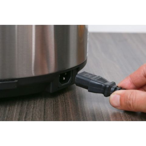 Nồi áp suất điện tử Philips HD2237 6L 1300W - Thiết kế hiện đại, chế độ nấu đa dạng, giữ nhiệt 24h, bảo hành 2 năm