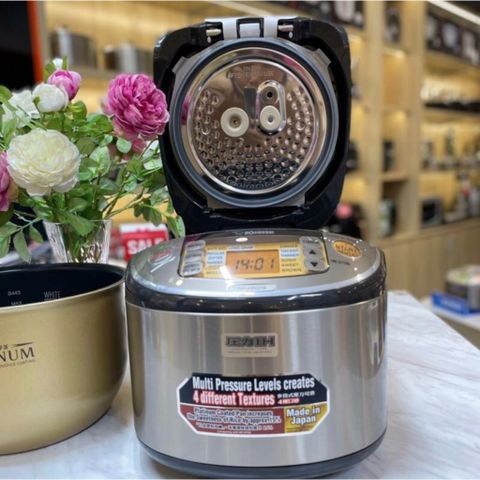 Nồi Cơm Điện Áp Suất Zojirushi NP-HRQ18-XT 1.8L - Công Nghệ Cao Tần Nhập Khẩu Nhật Bản, Bảo Hành 3 Năm, Dành Cho Gia Đình 4-6 Người