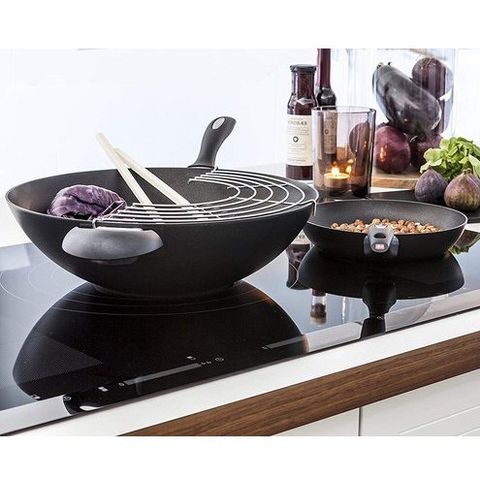 Chảo Xào Chống Dính Scanpan IQ 32cm - Đúc Liền Khối, An Toàn, Bảo Hành 3 Năm - Hàng Chính Hãng Dùng Bếp Từ