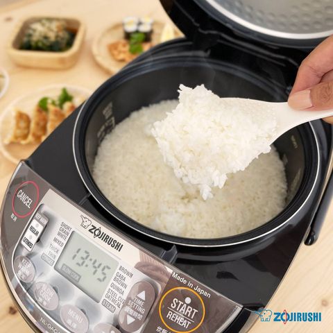 Nồi Cơm Điện Tử Zojirushi NL-GAQ18V-BM 1.8L - Chức Năng Nấu Dinh Dưỡng và Hấp STEAM - Gia Đình Nhỏ Tiện Dụng, Bảo Hành 1 Năm