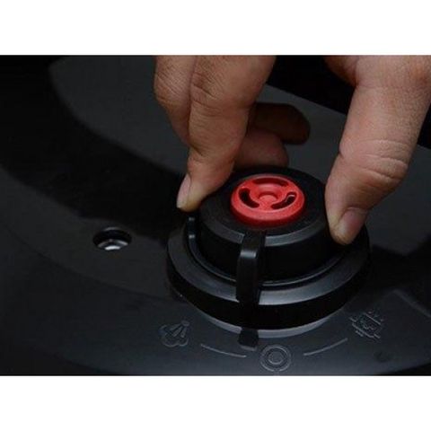 Nồi áp suất điện tử Philips HD2136 5L - Công suất 900W, menu nấu 14 món tiện lợi, bảo hành 2 năm, an toàn tiết kiệm thời gian nấu ăn.