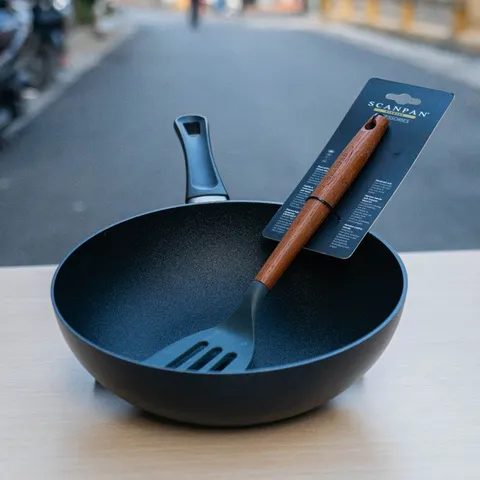 Xẻng xúc lật thức ăn có rãnh, xẻng xào nấu đa năng Scanpan 31cm 52541003, silicon chịu nhiệt