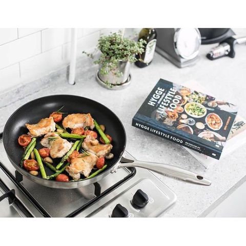Chảo Chống Dính 7 Lớp Scanpan CTX 24cm - Dùng Bếp Từ, An Toàn PFOA, Bảo Hành Chống Dính 3 Năm, Thiết Kế Sang Trọng