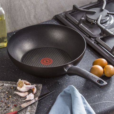 Chảo Chống Dính Sâu Tefal 28cm C6941902 - Chống Dính Titanium X2, Dùng Được Trên Bếp Từ, Sản Xuất Tại Pháp