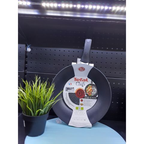 Chảo Chống Dính Sâu Tefal 28cm C6941902 - Chống Dính Titanium X2, Dùng Được Trên Bếp Từ, Sản Xuất Tại Pháp