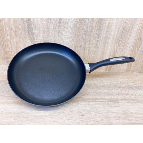Chảo Chống Dính Scanpan IQ 28cm - Hàng Chính Hãng, Chịu Nhiệt, Dùng Cho Bếp Từ, Bảo Hành 3 Năm, An Toàn Cho Sức Khỏe