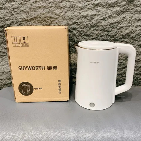 Ấm đun nước siêu tốc SKYWORTH S139 - Dung tích 2L, Ruột inox 304, Thiết kế hiện đại, Đun sôi chỉ trong 5 phút, Tiện lợi cho gia đình