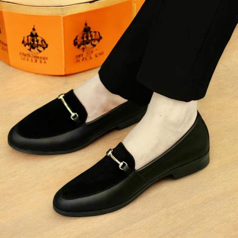 Giày Lười Nam Da PU Cao Cấp Hàn Quốc - Giày Tây Công Sở Đen Có Băng Xích Vàng, Thời Trang Lịch Lãm, Dễ Dàng Phối Đồ