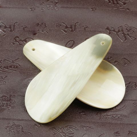 Cây Đón Gót Handmade Bằng Sừng Bò Trâu - Hỗ Trợ Xỏ Giày Dễ Dàng Có Móc Treo - Phụ Kiện Thời Trang Độc Đáo INTELLIGENT