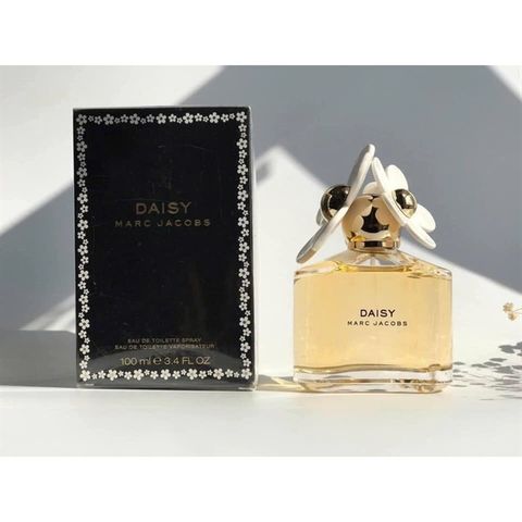 Nước Hoa Marc Jacobs Daisy Black 100ml cho Nữ - Hương Quả Tươi Mát, Độ Bám Hương Tốt, Thiết Kế Sang Trọng (Hộp Đen)