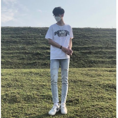 Quần Jean Nam Rách Gối Slimfit Màu Xanh Nhạt Co Giãn Bền Chất Bò DENIM - Phong Cách Thời Trang Hiện Đại 361 5679 0001 Pon.mens