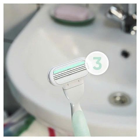Dao Cạo Gillette Venus Comfortglide Sensitive 3 Lưỡi - Thiết Kế Thông Minh Cho Da Nhạy Cảm, Sử Dụng Lành Tính
