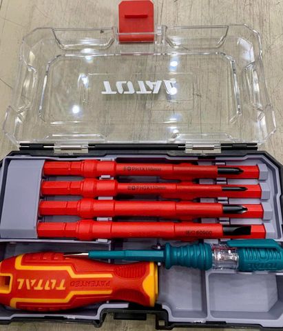 Bộ Tuốc Nơ Vít Cách Điện 10 Chi Tiết Total THTIS5106 - Dụng Cụ An Toàn Cho Thợ Điện và Sửa Chữa, Thép Hợp Kim Bền Bỉ