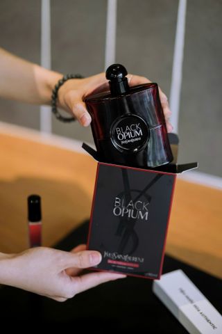 Nước Hoa Nữ YSL Yves Saint Laurent Black Opium Over Red EDP 90ml - Hương Hoa Cỏ Trái Cây Sang Trọng, Quyến Rũ cho Phụ Nữ