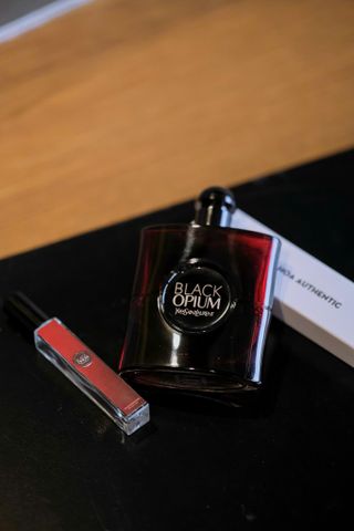 Nước Hoa Nữ YSL Yves Saint Laurent Black Opium Over Red EDP 90ml - Hương Hoa Cỏ Trái Cây Sang Trọng, Quyến Rũ cho Phụ Nữ