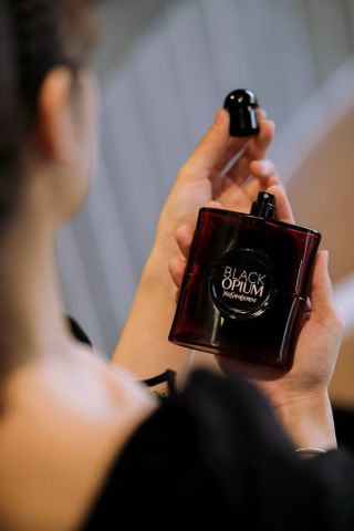 Nước Hoa Nữ YSL Yves Saint Laurent Black Opium Over Red EDP 90ml - Hương Hoa Cỏ Trái Cây Sang Trọng, Quyến Rũ cho Phụ Nữ