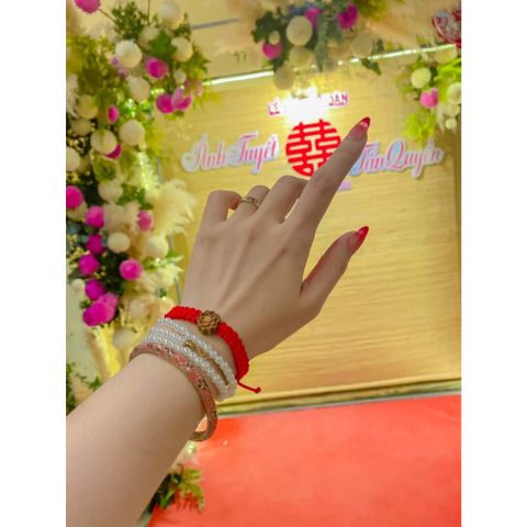 Vòng Tay Hoa Sen Trầm Hương Chỉ Đỏ - Trang Sức Phong Thủy May Mắn Tài Lộc Cho Nữ