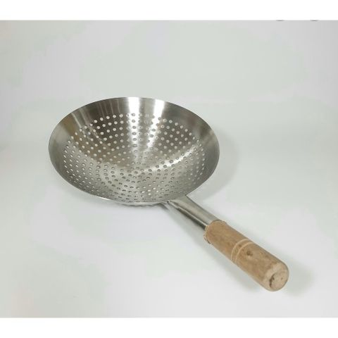 Vợt Vớt Xương Cao Cấp Cán Gỗ - Dùng Vớt Rau Củ, Thức Ăn Chiên, Inox 304 Bền Đẹp - Đồ Dùng Bếp Chất Lượng Nhật Bản (TV145)
