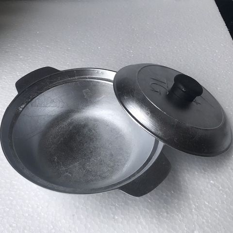 Nồi Gang Bóng Đúc Nguyên Khối Nấu Cơm, Kho Cá, Thịt - Kích Cỡ Đa Dạng Từ Số 1 Đến Số 4 - Đồ Gia Dụng Nhà Bếp Cao Cấp (TV438)