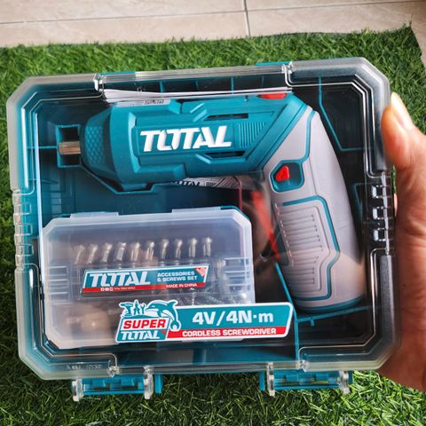 Máy Vặn Vít Không Dây TOTAL TSDLI04425 4V - Động Cơ Mạnh Mẽ, Nhiều Đầu Vít, Tiện Lợi Cho Sửa Chữa Gia Đình Và Thợ Chuyên Nghiệp