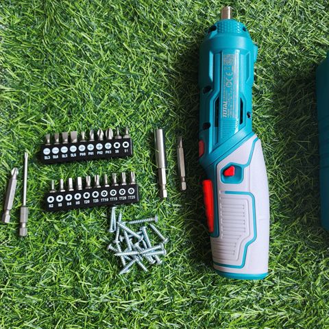 Máy Vặn Vít Không Dây TOTAL TSDLI04425 4V - Động Cơ Mạnh Mẽ, Nhiều Đầu Vít, Tiện Lợi Cho Sửa Chữa Gia Đình Và Thợ Chuyên Nghiệp