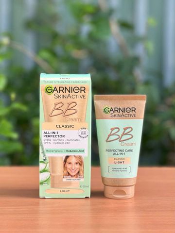 Kem Nền BB Cream Classic Garnier 50ml - Chăm Sóc Da, Che Khuyết Điểm, Dưỡng Ẩm, Chống Nắng SPF 15
