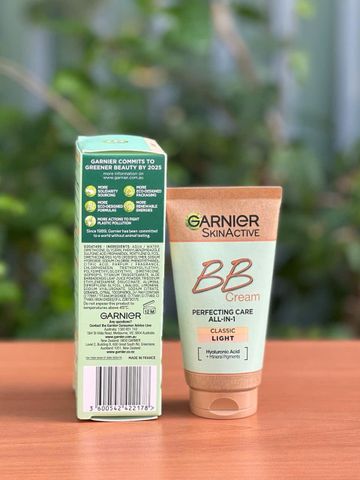 Kem Nền BB Cream Classic Garnier 50ml - Chăm Sóc Da, Che Khuyết Điểm, Dưỡng Ẩm, Chống Nắng SPF 15