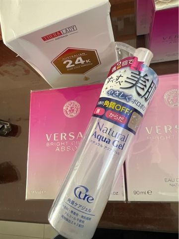 (Nhập khẩu) Tẩy Tế Bào Chết Cure Natural Aqua Gel Nhật Bản - Sản Phẩm Chăm Sóc Da Tự Nhiên Giúp Làm Sáng Da và Loại Bỏ Độc Tố 100g chính hãng