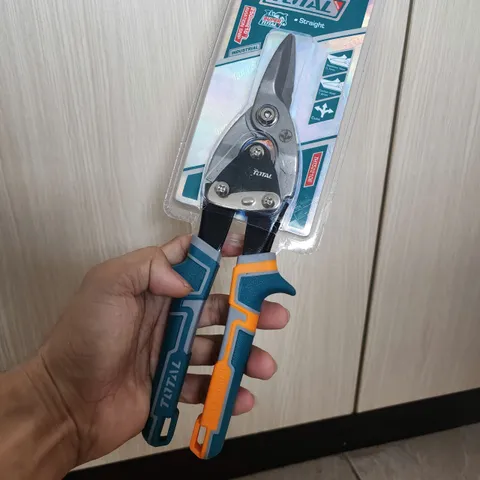 Kéo Cắt Tôn Mũi Thẳng 10 Inch Total THT522106 - Lưỡi Thép Không Gỉ, Chất Lượng Cao, Cắt Nhẹ Nhàng Trên Kim Loại Mỏng