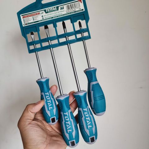 Bộ Tuốc Nơ Vít Dẹp & Bake 4 Chi Tiết TOTAL THT250604 - Thiết Kế Mới, Tay Cầm Chống Trượt, Chất Liệu CRV Bền Bỉ Ổn Định