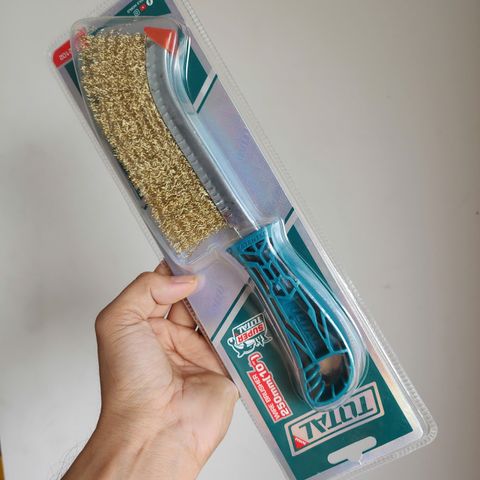 Bàn Chải Đồng TOTAL THT92102 - Dụng Cụ Cầm Tay Chất Lượng, Bền Bỉ, Làm Sạch Kim Loại Hiệu Quả