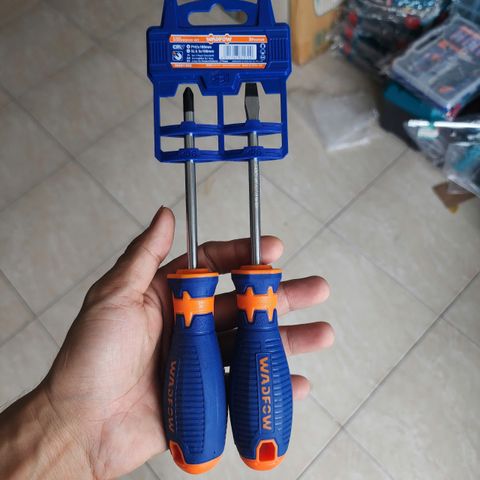 Bộ Tuốc Nơ Vít Dẹp và Bake 2 Chi Tiết Wadfow WSS1302 - Thép CR-V Bền Bỉ, Tay Cầm Chống Trượt, Dụng Cụ Cầm Tay Tiện Lợi