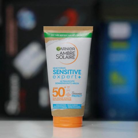 Kem Chống Nắng Garnier SPF50+ 200ml - An Toàn Cho Da Nhạy Cảm, Chống Nắng Hiệu Quả, Không Gây Dị Ứng, Xuất Xứ Đức