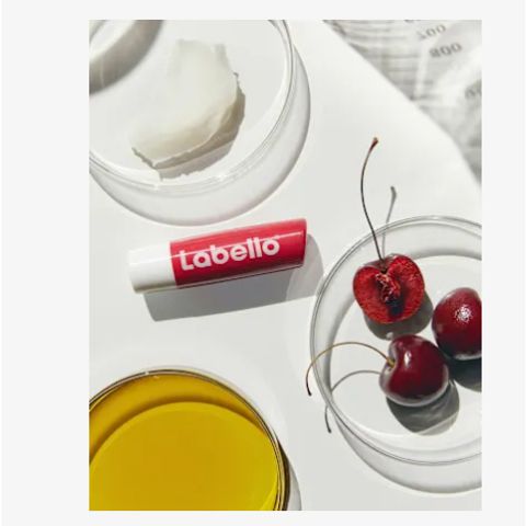 Son Dưỡng Môi Labello Cherry Shine 4.8g - Giảm Khô Nẻ, Giữ Ẩm, Dưỡng Môi Hàng Ngày, Xuất Xứ Đức