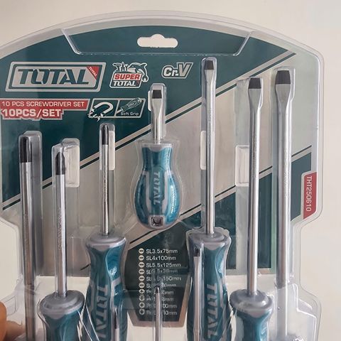Bộ tuốc nơ vít dẹp và bake 10 chi tiết Total THT250610 - Công cụ sửa chữa bền chắc, tay cầm chống trượt, chất liệu thép CR-V êm tay.