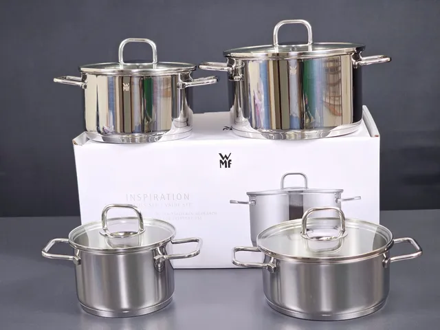 Bộ nồi inox WMF Inspiration 4 món với vung kính - Chất liệu cao cấp, chịu nhiệt, phù hợp mọi loại bếp, dễ vệ sinh.
