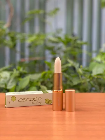 Son Dưỡng Dừa Escoco Vietnam - Dưỡng Ẩm Môi Nhanh Chóng, Phục Hồi Mềm Mịn, Thiên Nhiên, Tiện Dụng, Vỏ Vàng