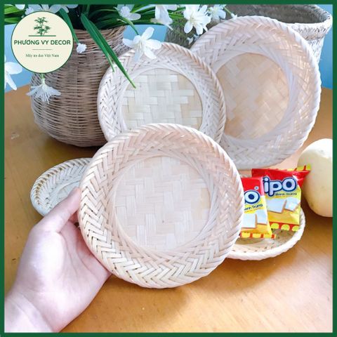 Khay tre hình tròn trang trí đựng bánh kẹo và đồ ăn - Phương Vy Decor, vật dụng đa năng cho bàn ăn và chụp ảnh thực phẩm đẹp mắt