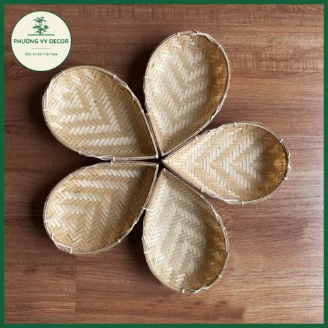 Mẹt tre hình lá trang trí đồ ăn - Đĩa đựng hạt, gia vị, phụ kiện chụp ảnh - Sản phẩm an toàn sức khỏe, kích thước đa dạng