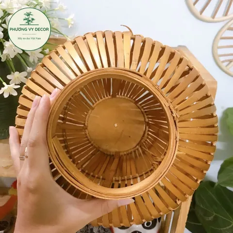 Chao Đèn Thả Trần Tre Hình Lọ Hoa - Trang Trí Nhà Cửa, Quán Cafe & Homestay Xinh Xắn - Decor Độc Đáo, Nghệ Thuật Gần Gũi Thiên Nhiên