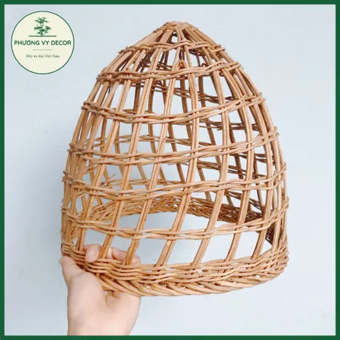 Chao Đèn Thả Trần Hình Nón Mây Đan Thưa - Trang Trí Quán Cafe & Nhà Cửa Nghệ Thuật Phương Vy Decor