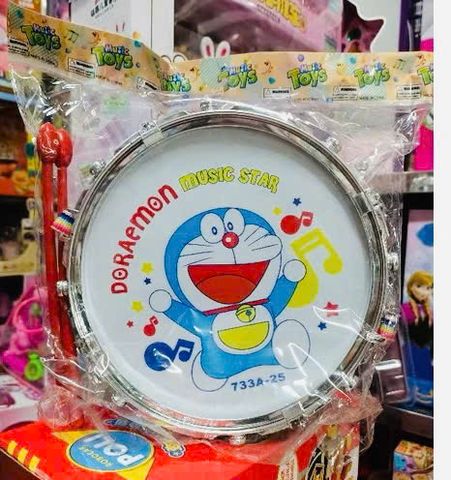 Đồ Chơi Trống Doraemon Kèm Cây Gõ Trống Music Star 733A-25 - Phát Triển Âm Nhạc Cho Trẻ Em 3 Tuổi Trở Lên