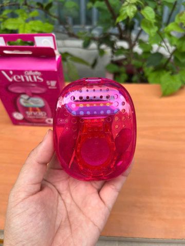 Dao cạo Gillette Venus Snap Extra Smooth 5 lưỡi + Hộp bảo quản tiện lợi - Giải pháp hoàn hảo cho làn da nhạy cảm