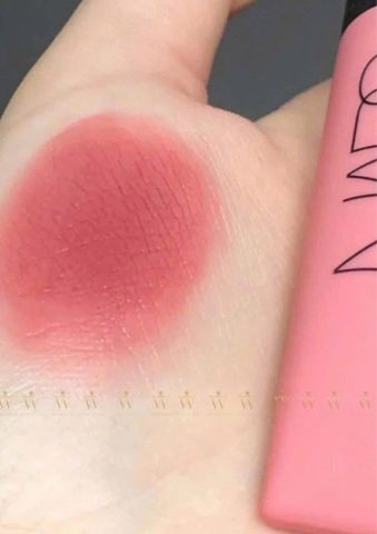 Son Kem Nars 888 Ladies Air Matte Lip Color Dolce Vita - Màu Hồng Đất Quyến Rũ, Độ Bám Màu Tối Đa, Dễ Dàng Kết Hợp Trang Điểm
