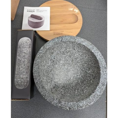 Bộ Chày Cối Joseph Joseph 20176 Dash Granite với Nắp Tre - Đồ Gia Dụng Bếp Tiện Lợi, Thiết Kế Sang Trọng, Độc Đáo